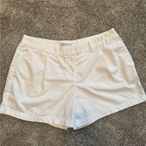 Nike Women’s NikeGolf Dri-Fit White Shorts Size 10